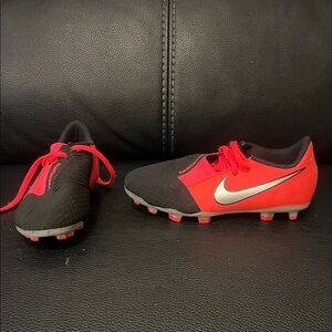 Nike PHANTOM Black and Red Soccer ⚽️ cleats
